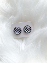 White and Black Polka Dot Cab Stud (12mm)