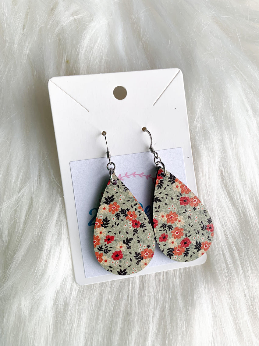 Fall Leaves Teardrops