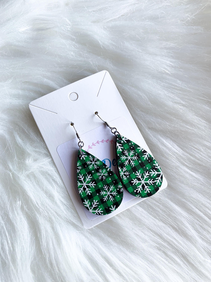 Green and Black Buffalo Plaid Snowflake Teardrops