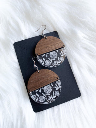 Engraved Dandelion - Stacked Circles