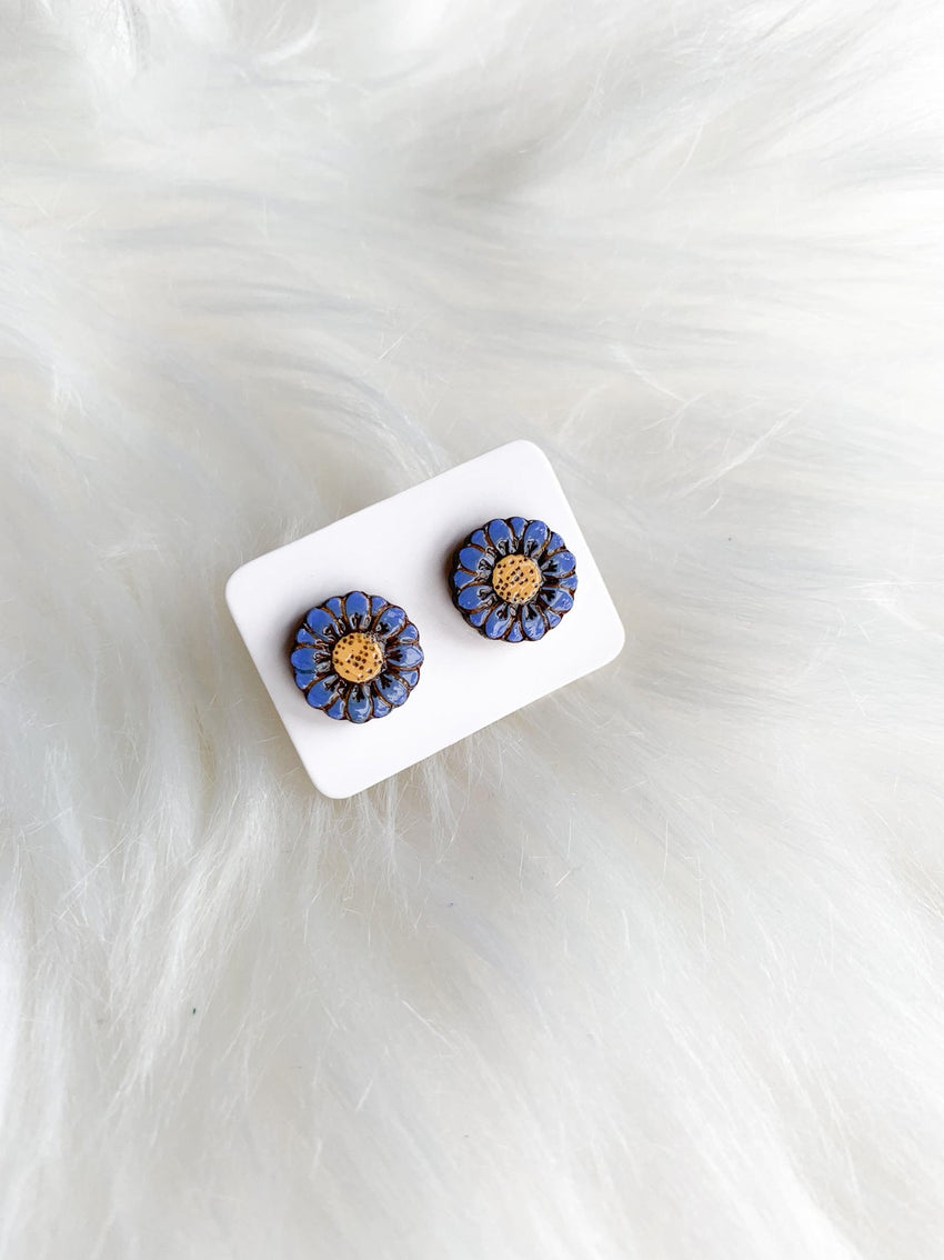 Daisy Studs