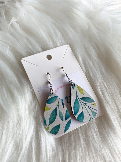 Green Foliage Teardrops